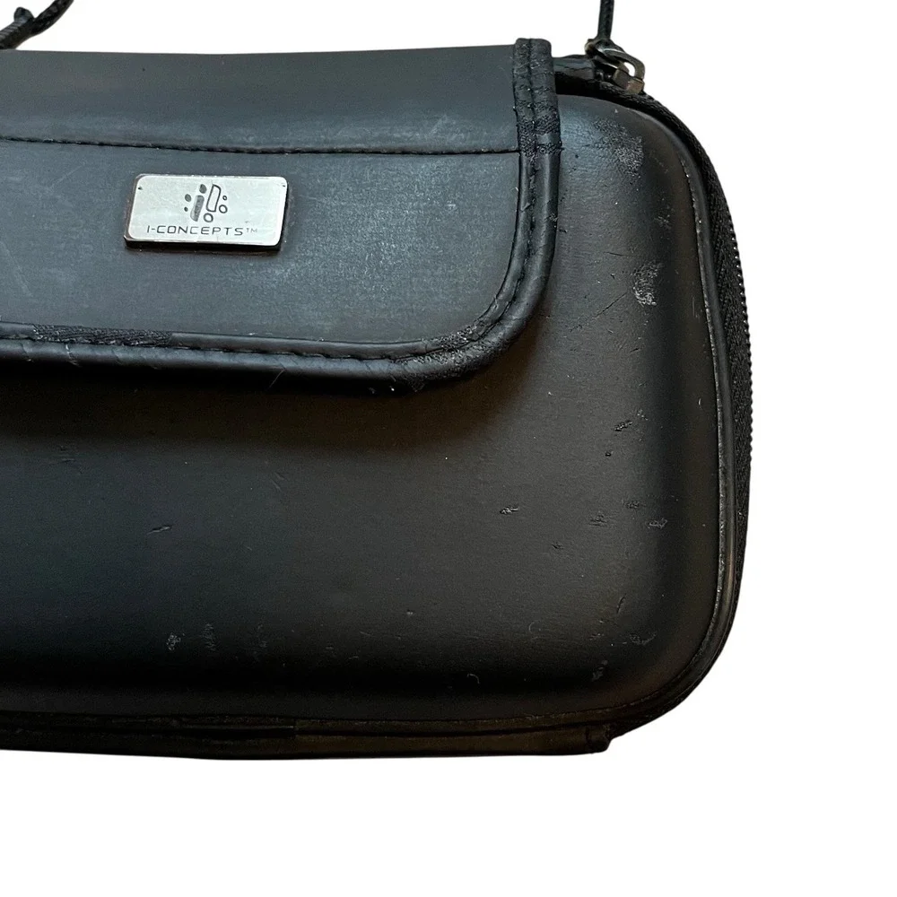 Concepts Digital Camera Case Bag With Carrying Strap Belt Loop Black Padded Zip